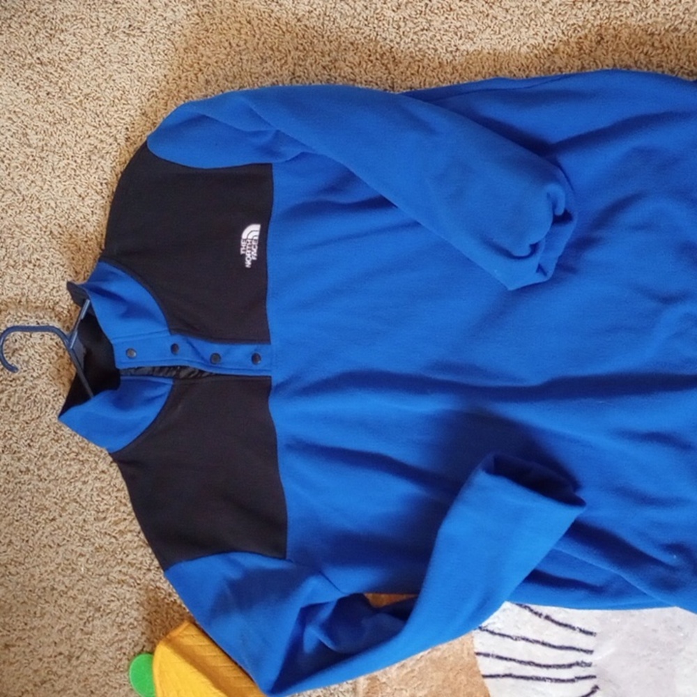 North Face sweater